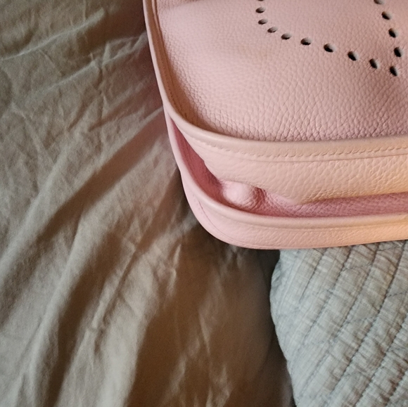 Hermes - Picture 5 of 9